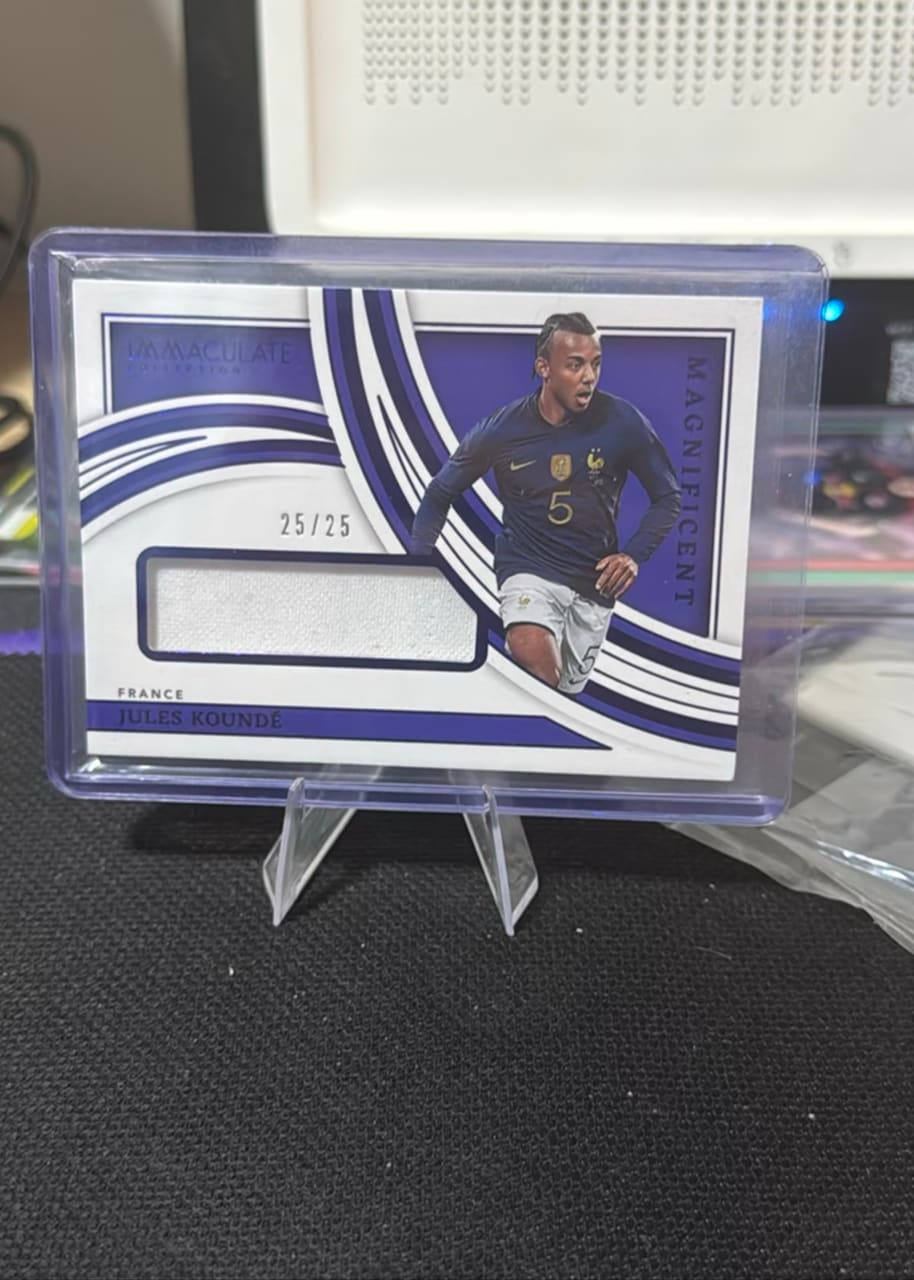 2022-23 Panini Immaculate Collection Soccer Jules Koundé · Numerada 25/25