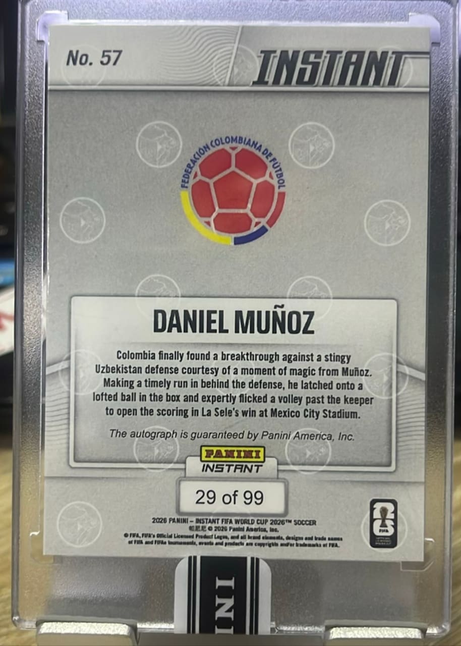 2026 Panini Instant FIFA World Cup Soccer Daniel Muñoz · Numerada 29/99, foto 2