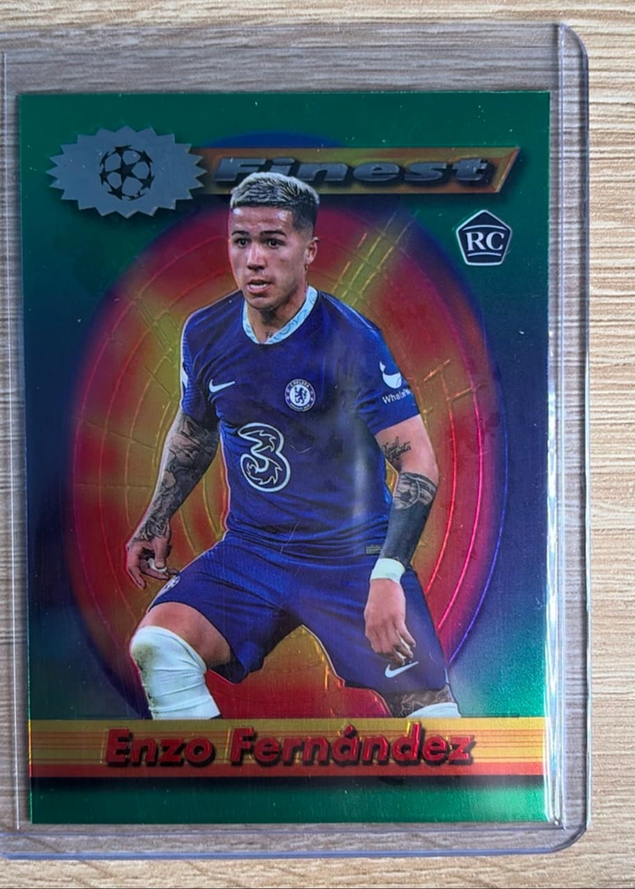 Enzo Fernández RC Topps Finest Flashback