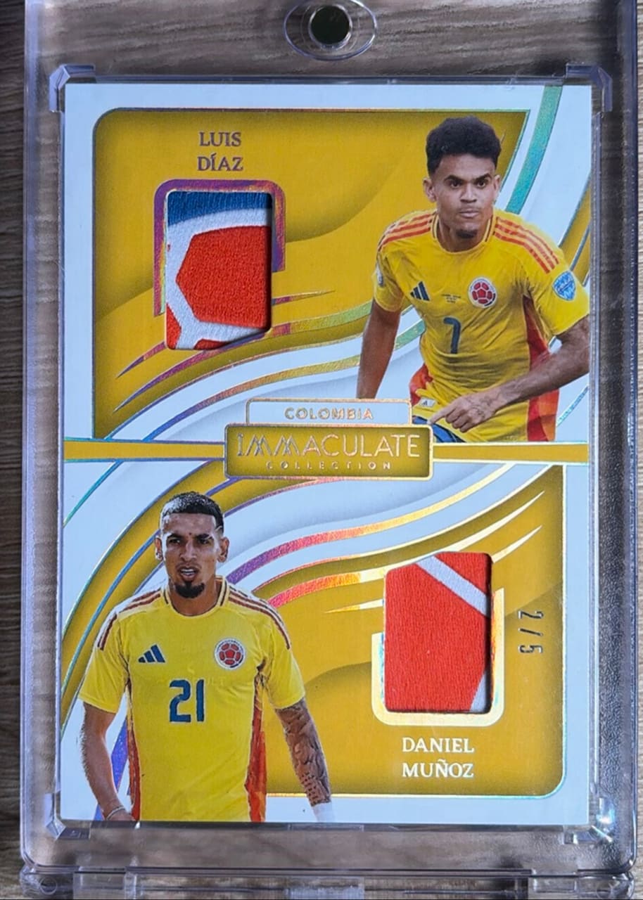 Panini Immaculate Collection doble patch Luis Díaz y Daniel Muñoz 2/5