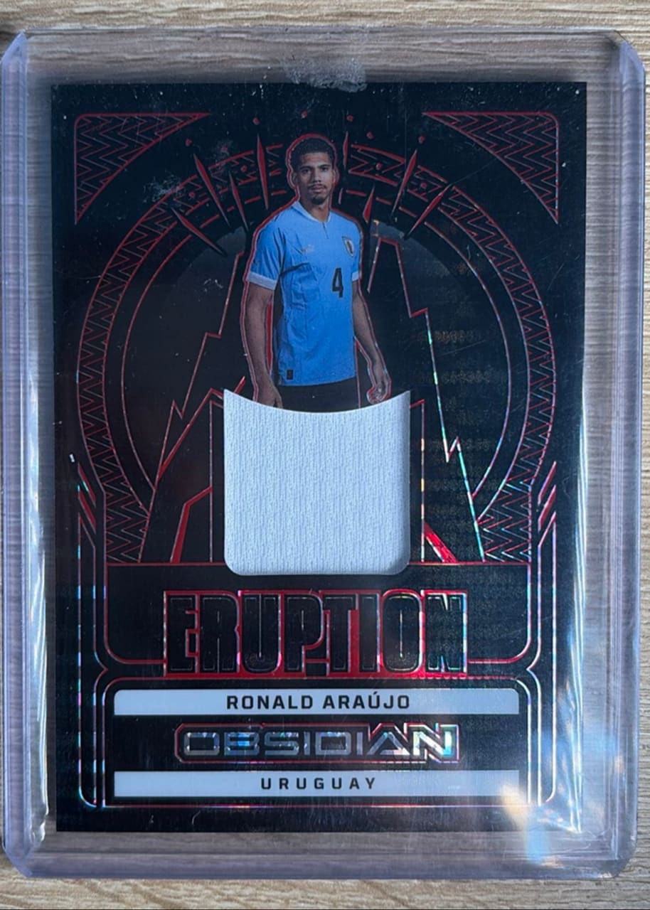 2022-23 Panini Obsidian Soccer Ronald Araújo · Numerada 31/44