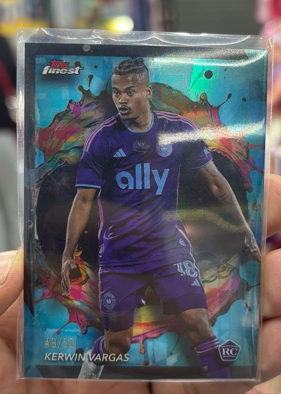 2024 Topps Finest Major League Soccer Kerwin Vargas · Numerada 49/50