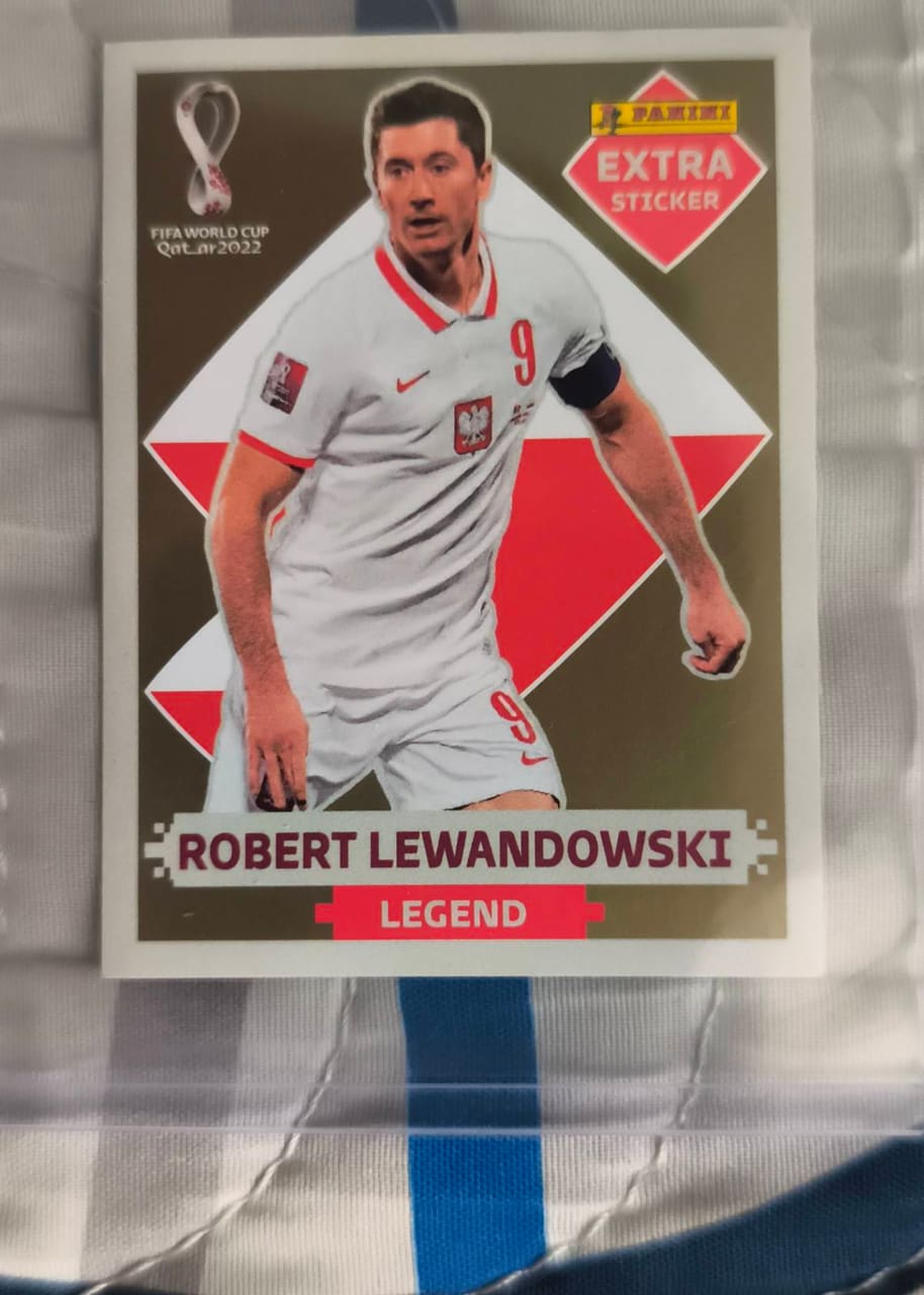 2022 Panini Extra Sticker Oro FIFA World Cup Qatar 2022 Robert Lewandowski