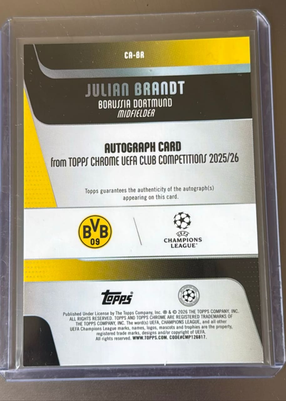2025-26 Topps Chrome UEFA Club Competitions Julián Brandt · Numerada 08/50, foto 2
