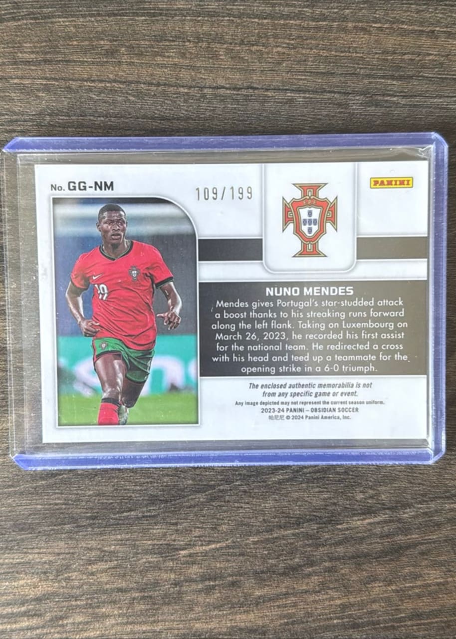 2023-24 Panini Obsidian Soccer Nuno Mendes · Numerada 109/199, foto 2