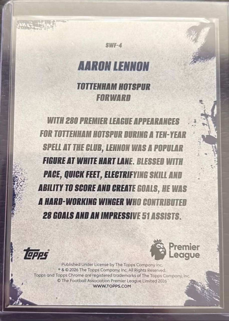 2026 Topps Chrome The Streets Won't Forget Aaron Lennon · Numerada 82/99, foto 2