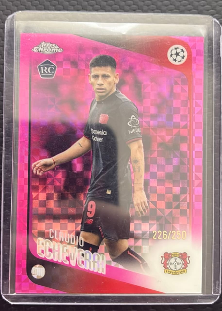 2024-25 Topps Chrome Champions League Claudio Echeverri · Numerada 226/250