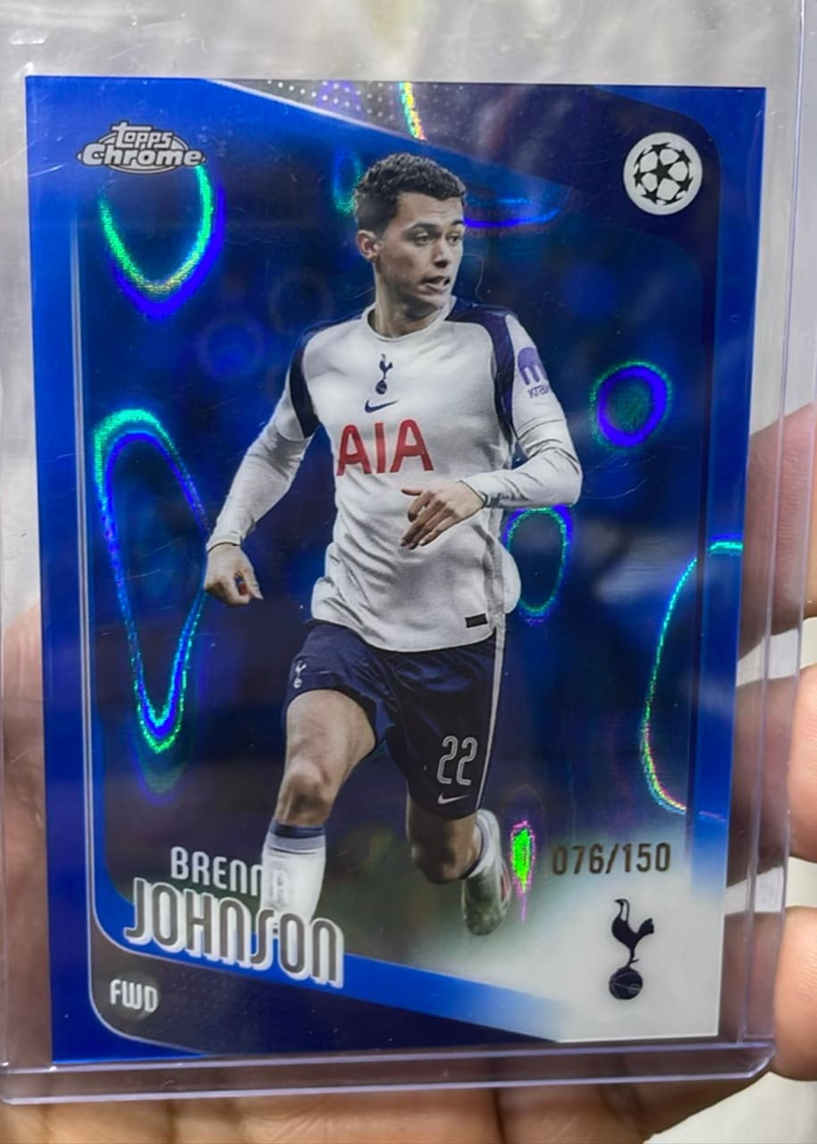 2025 Topps Chrome UEFA Champions League Brennan Johnson · Numerada 076/150